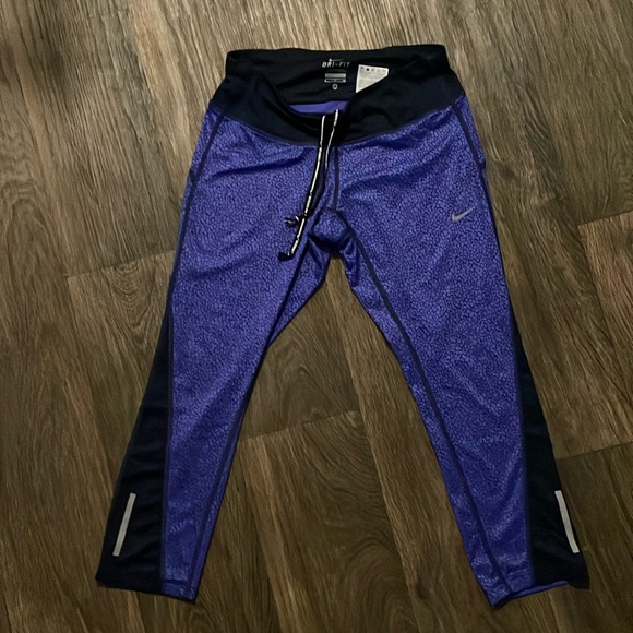 Nike Pants - Nike Dri-FIT Black and Indigo Purple Cropped Running Leggings Women’s Small 21”